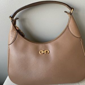 Tan Salvatore Ferragamo Leather handbag